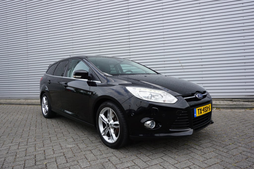 Ford Focus wagon 1.0 ecoboost lease titanium climate / navi / cruise / elek