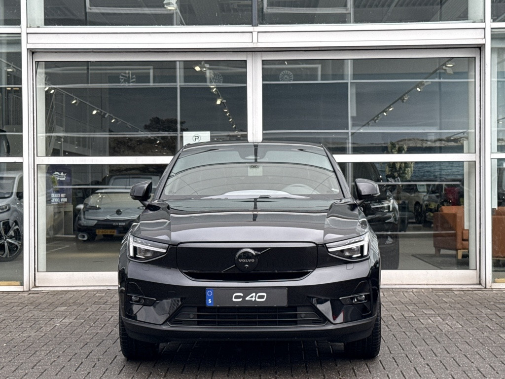 Volvo Ec40 extended range plus black edition