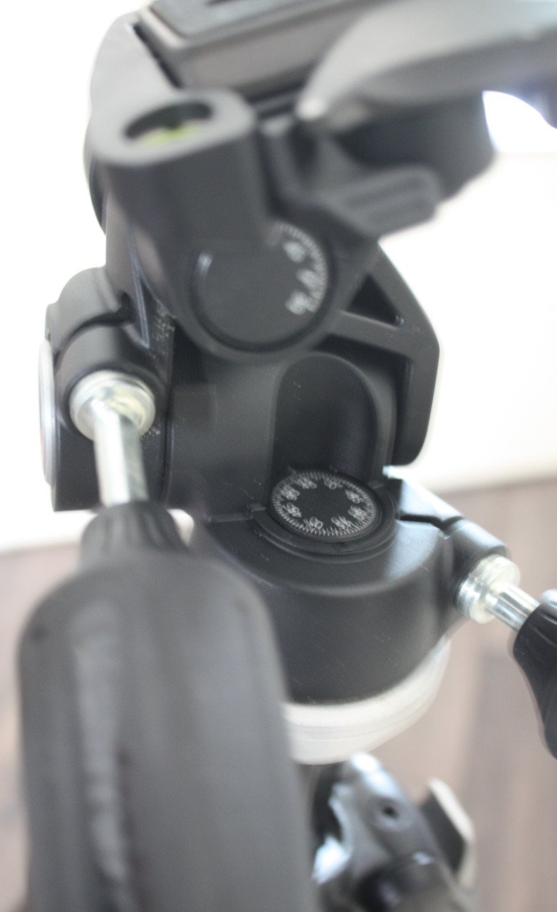 Manfrotto statief 055XDB met Manfrotto statiefkop 804Rc2