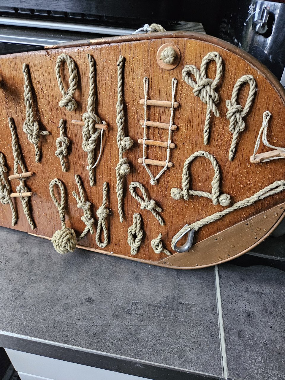 Prachtig Maritiem knopenbord scheepvaart op houten plank