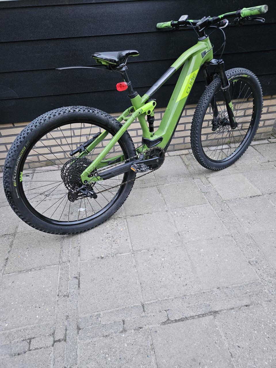 Mooie Mountainbike Cube Stereo Elektrisch