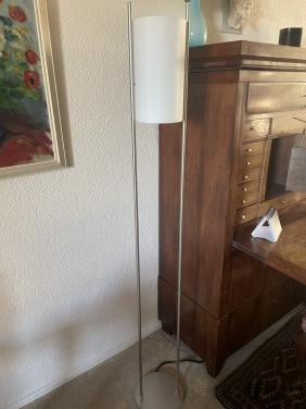 Staande moderne lamp (met dimmer)