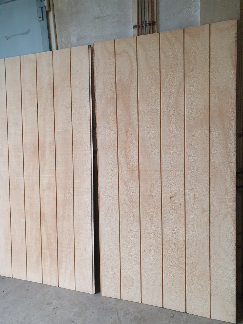 4 nieuwe houten platen van 244x122cm voor aftimmering kapschuur of veranda.