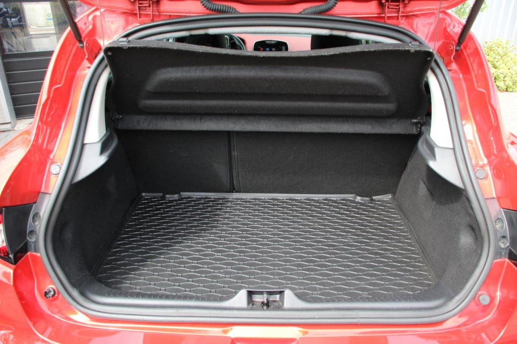 Renault Clio 1.2 tce intens - bose - leder - navi - aut inparkeren - camera
