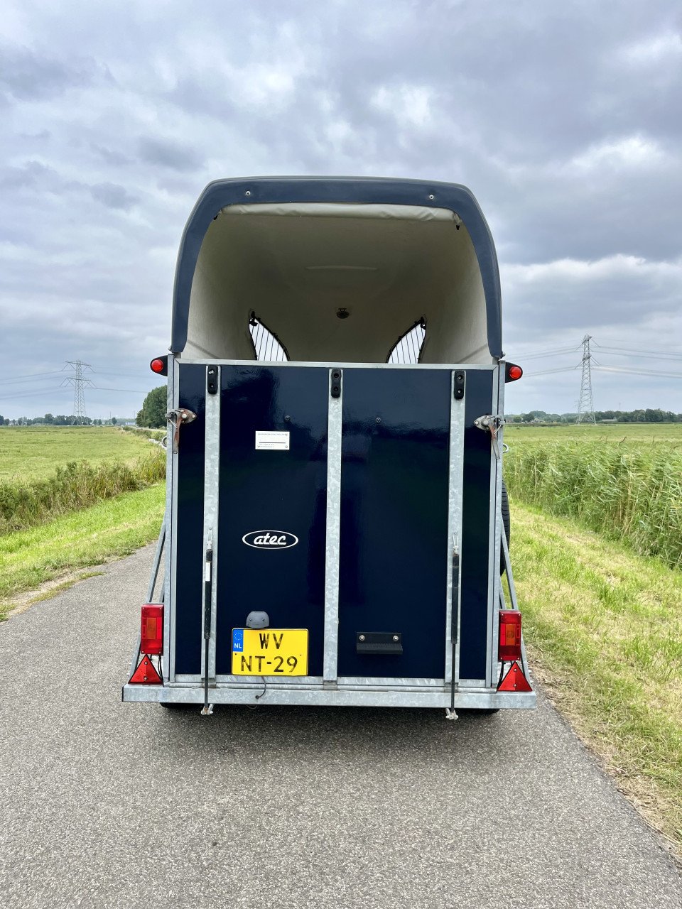 Lichtgewicht polyester Atec met alubicomp bodem
