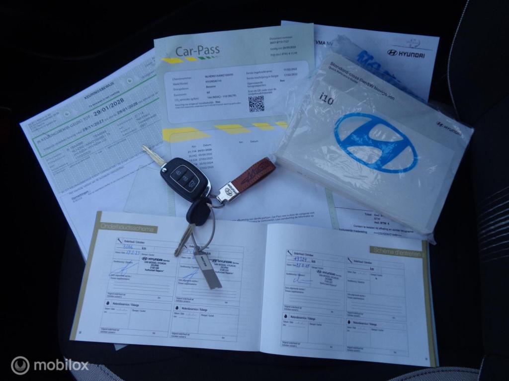 Hyundai I 10 1.0 comfort/two-tone/airco/apple carplay/navigatie/lm velgen/c