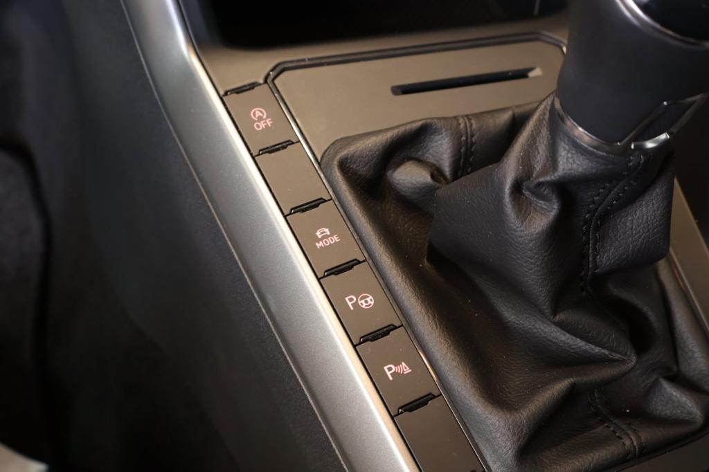 Volkswagen Polo 1.0 tsi comfortline business nl auto, carplay, pdc v+a, cam