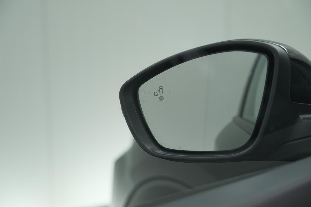 Peugeot 2008 puretech 130 eat8 allure | 360 camera | adaptieve cruise contr
