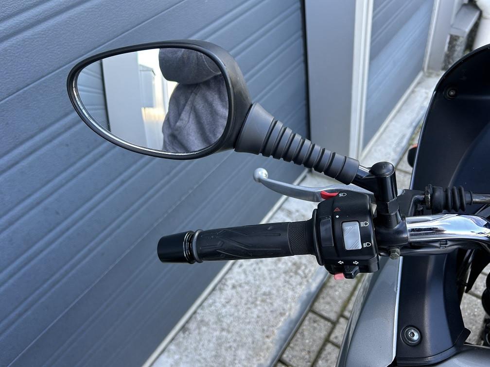 Mooie Yamaha TDM900 uit 2003 met slechts 29980 km, topkoffer €3300,-