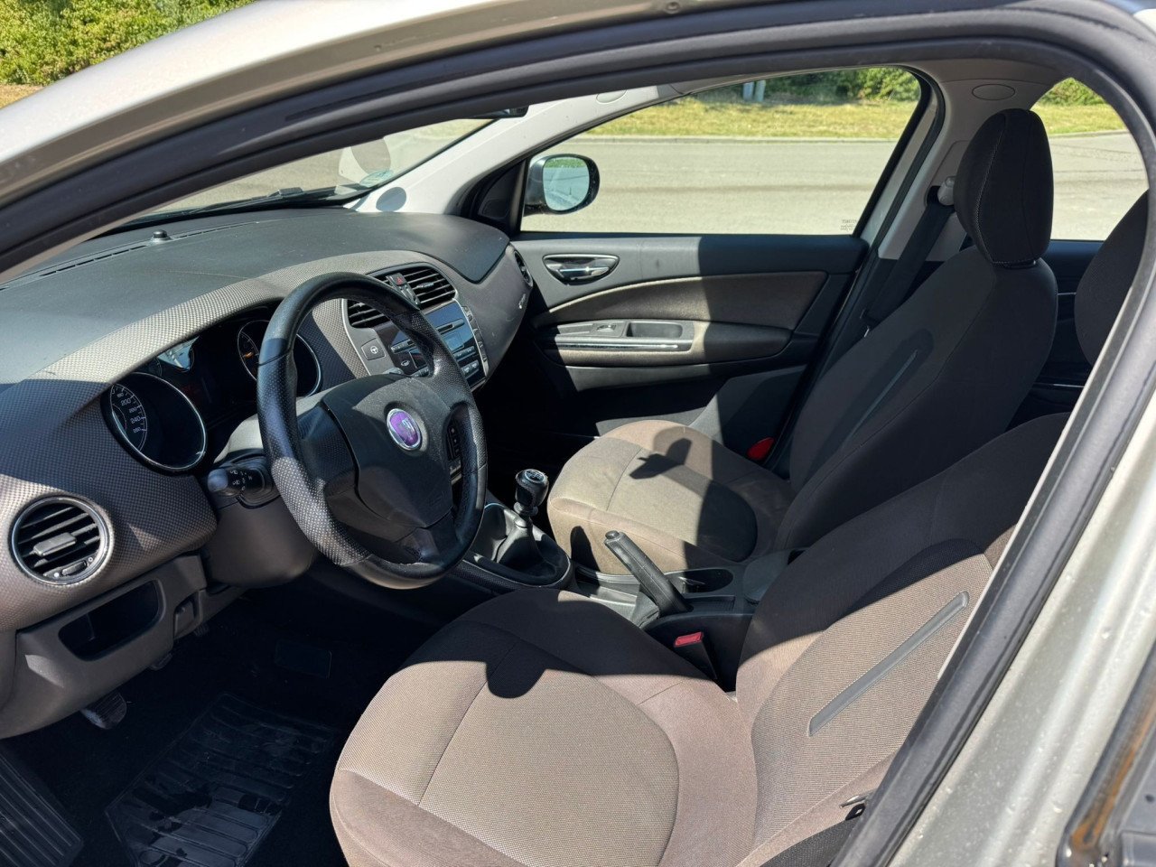Fiat bravo bj 2011 2450 euro