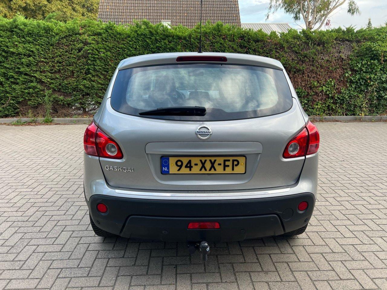 Nissan Qashqai 1.6Acenta Pano/ Trekhaak Jaar apk