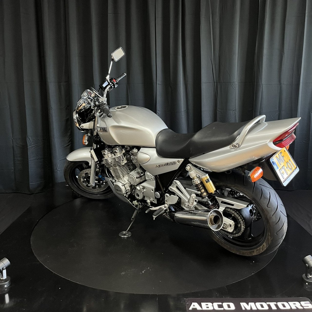 YAMAHA XJR 1300