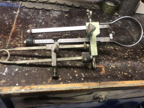 2 tegelsnijders  groot en klein