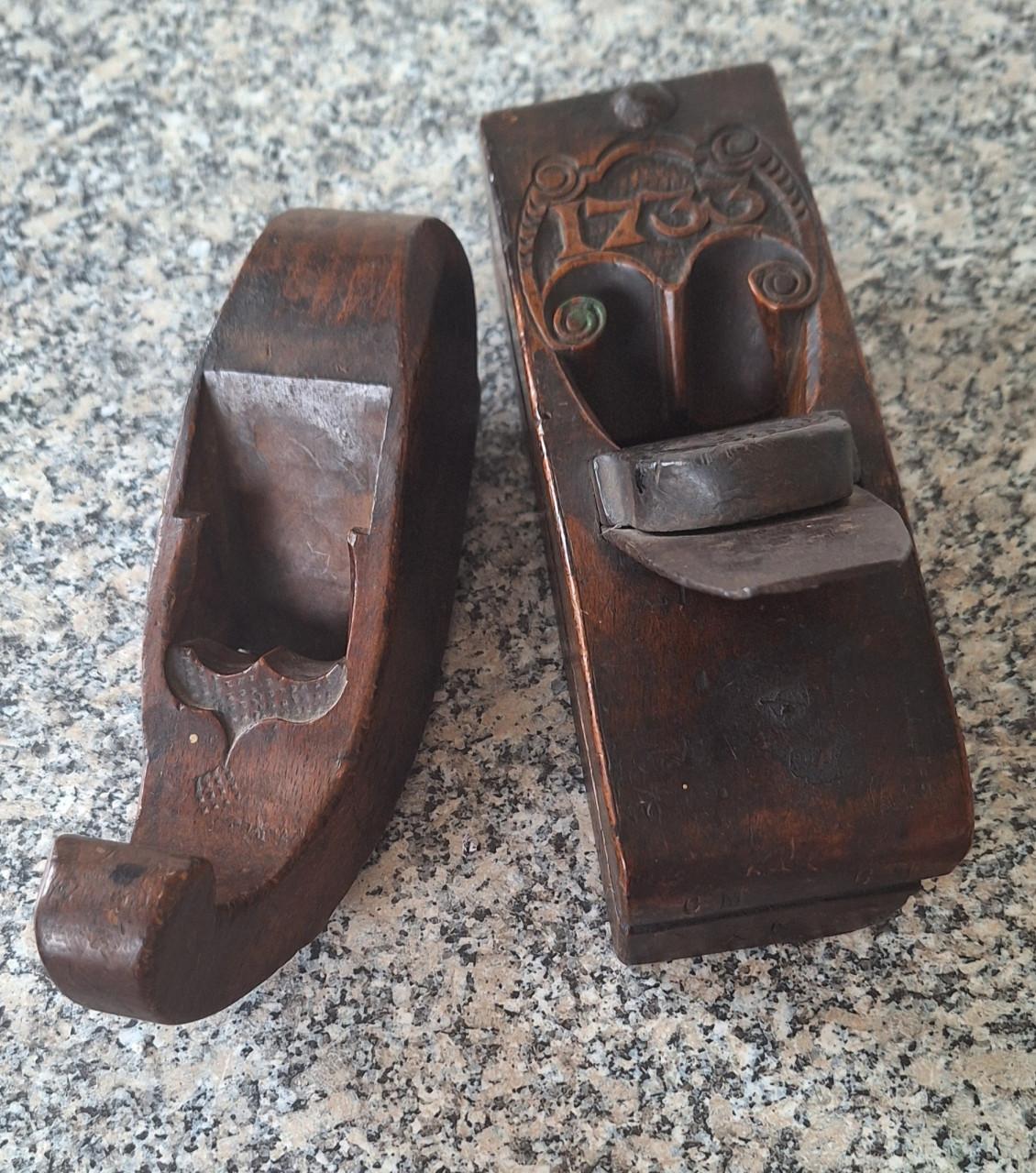 2 hele oude (timmerman) schaven
