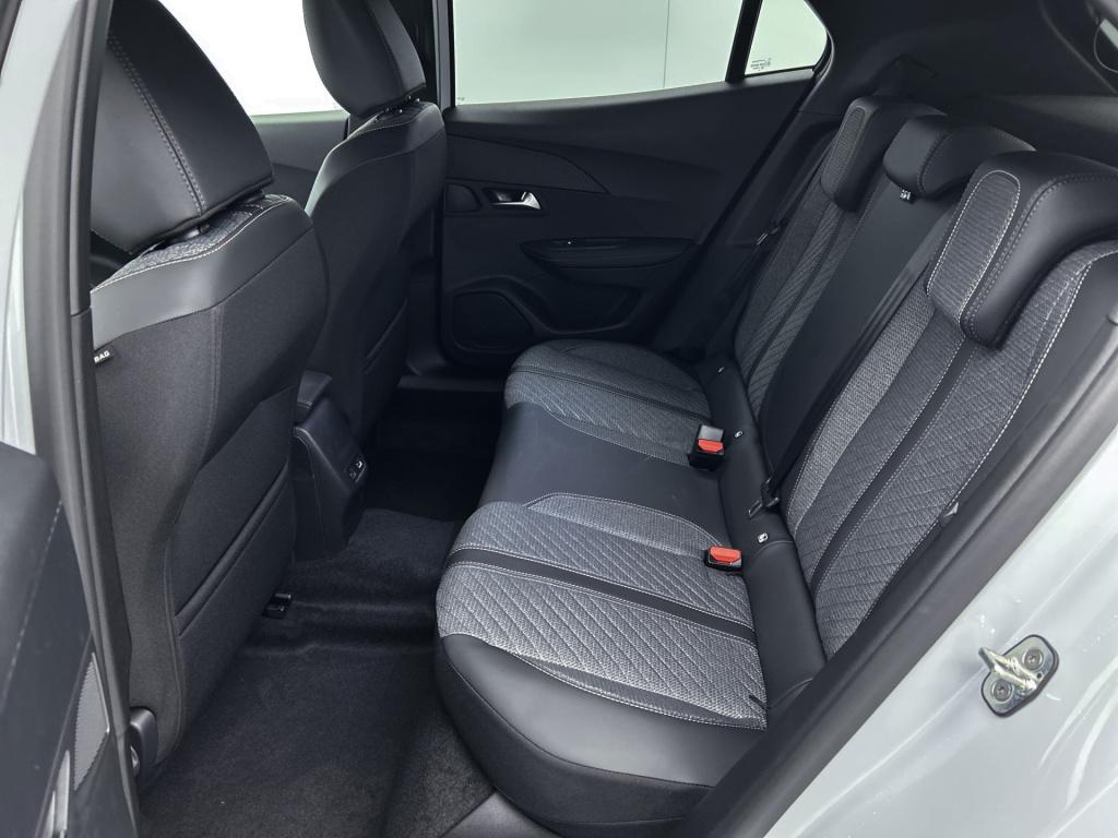 Peugeot 2008 hybrid 136 pk automaat allure