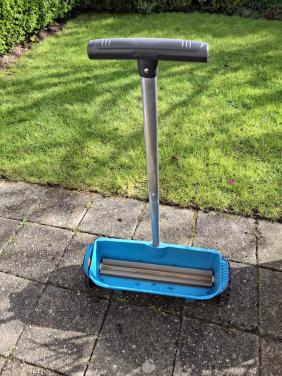 Gardena meststrooiwagen