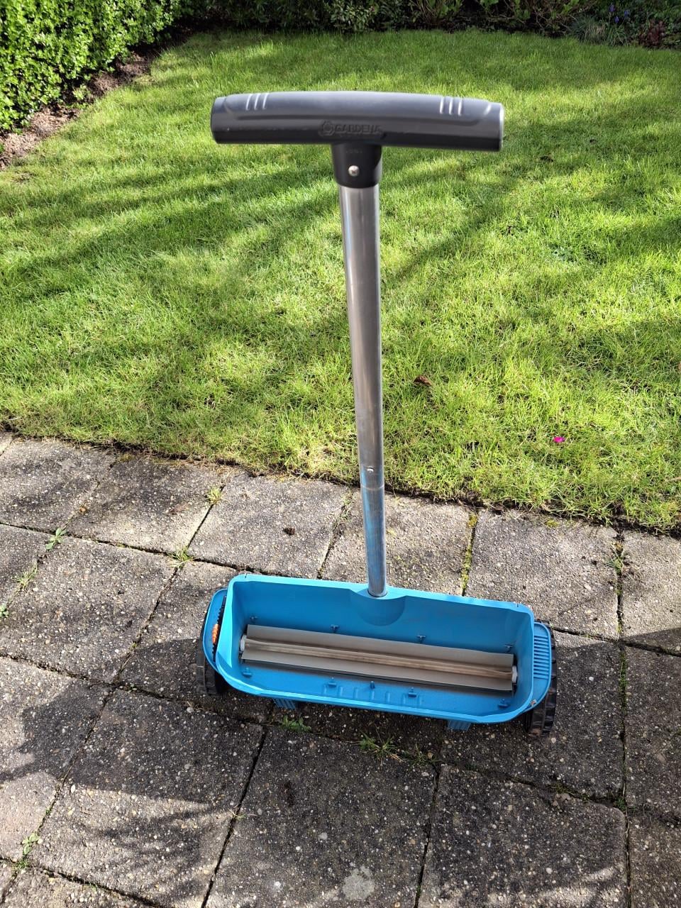 Gardena meststrooiwagen