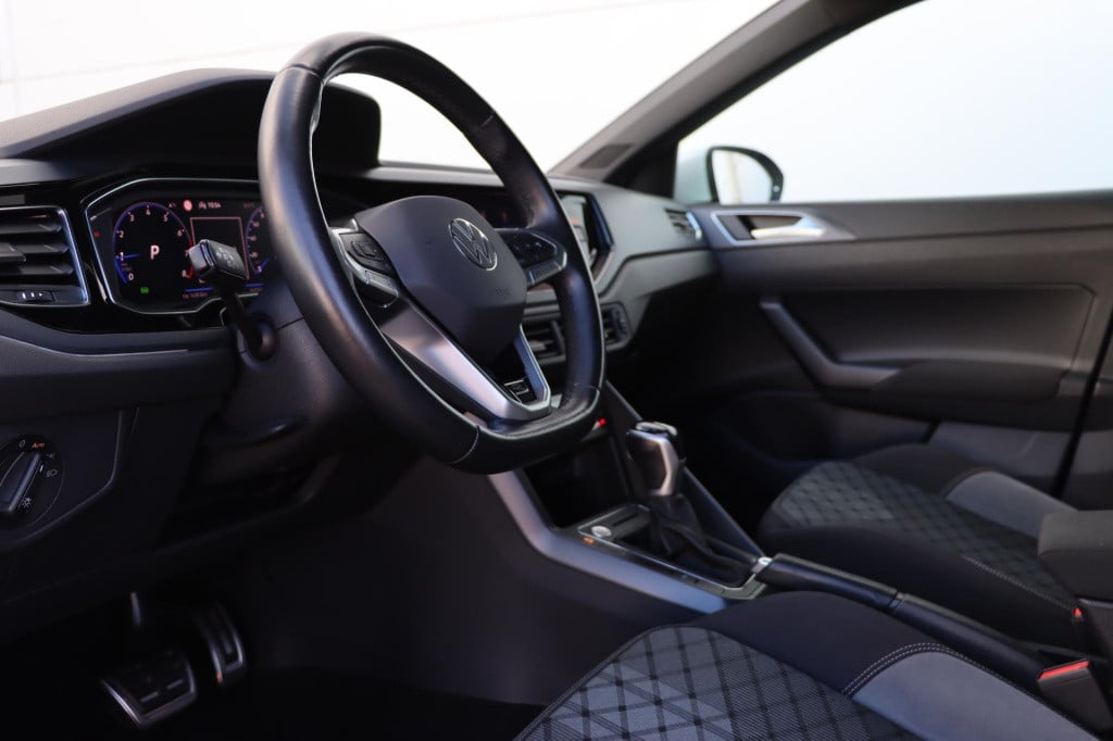 Volkswagen Taigo 1.0 tsi r-line 110pk dsg7