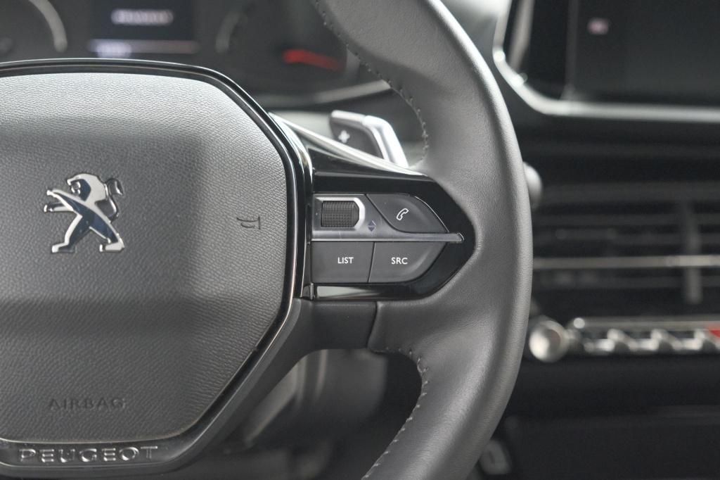 Peugeot 2008 puretech 130 active pack | trekhaak | camera | navigatie | par
