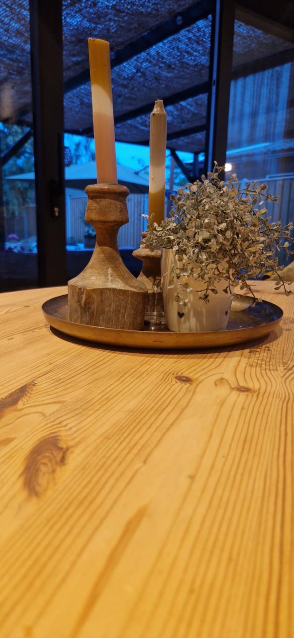 Mooie ronde massief houten eettafel