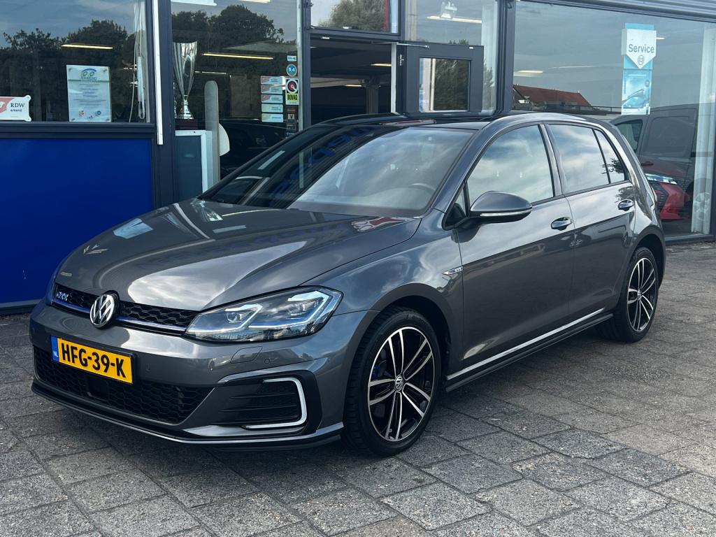 Volkswagen Golf 1.4 tsi phev gte elektr. schuif/kanteldak, winterpakket enz