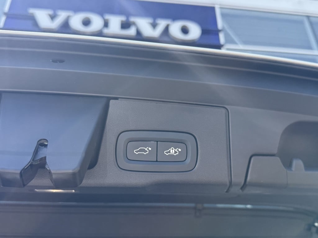 Volvo XC60 t6 340pk recharge r-design| adap.cruise| panodak| 360camera