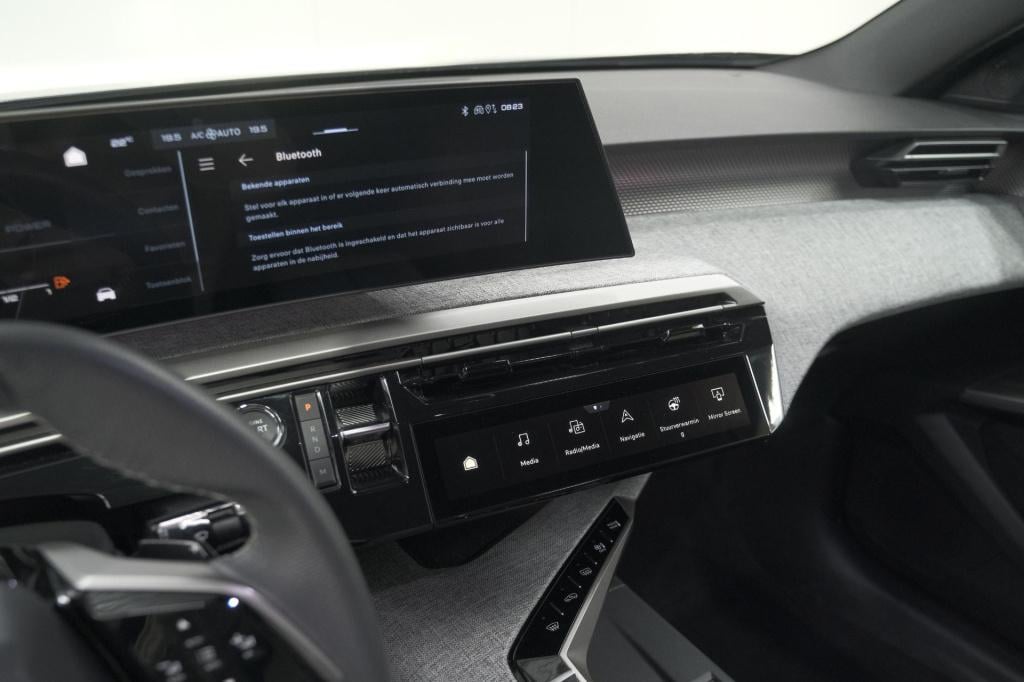 Peugeot 5008 1.2 hybrid 145 allure 7p | adaptieve cruise control | camera |