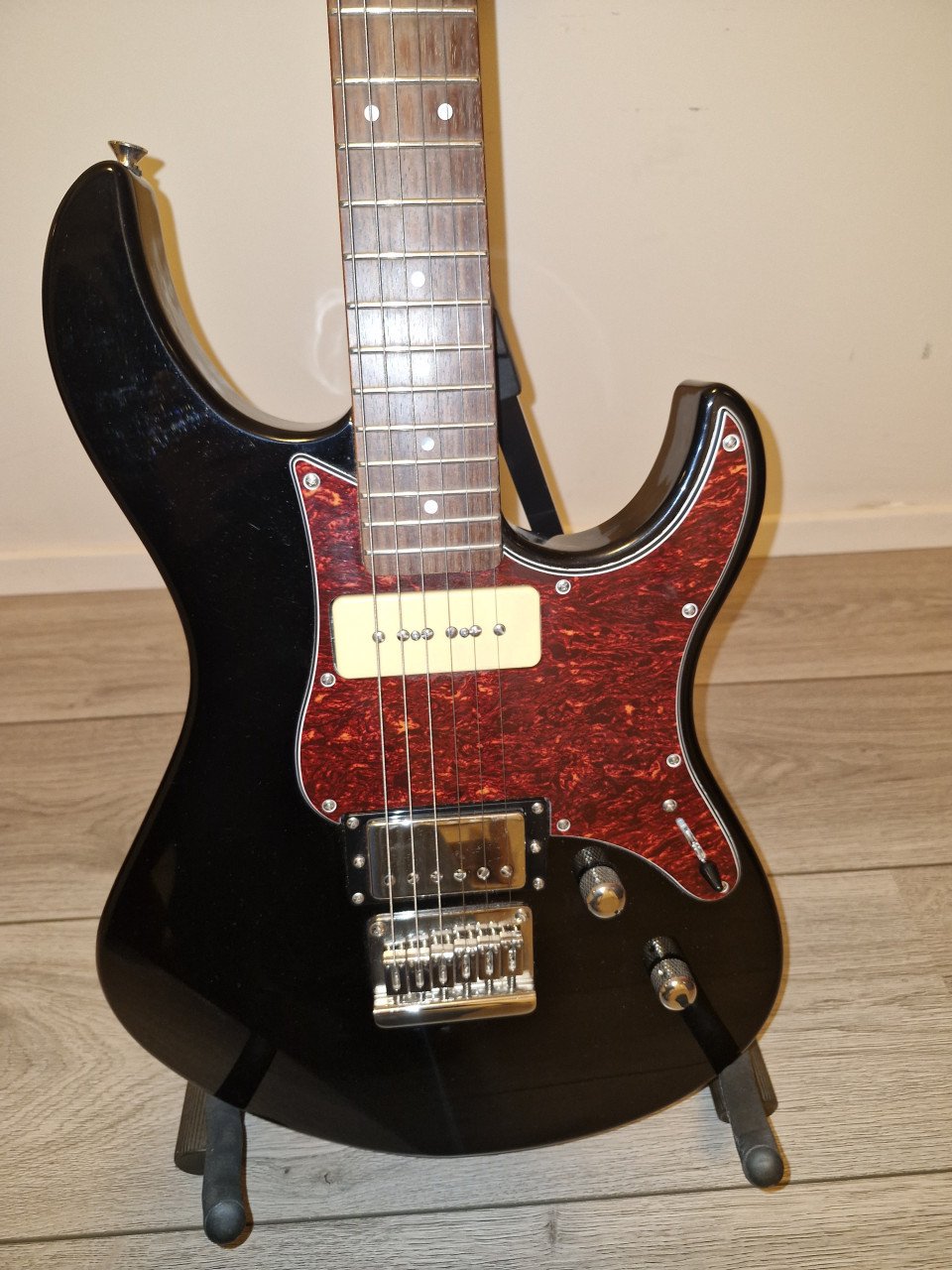 Yamaha Pacifica 311H elektrische gitaar Zwart