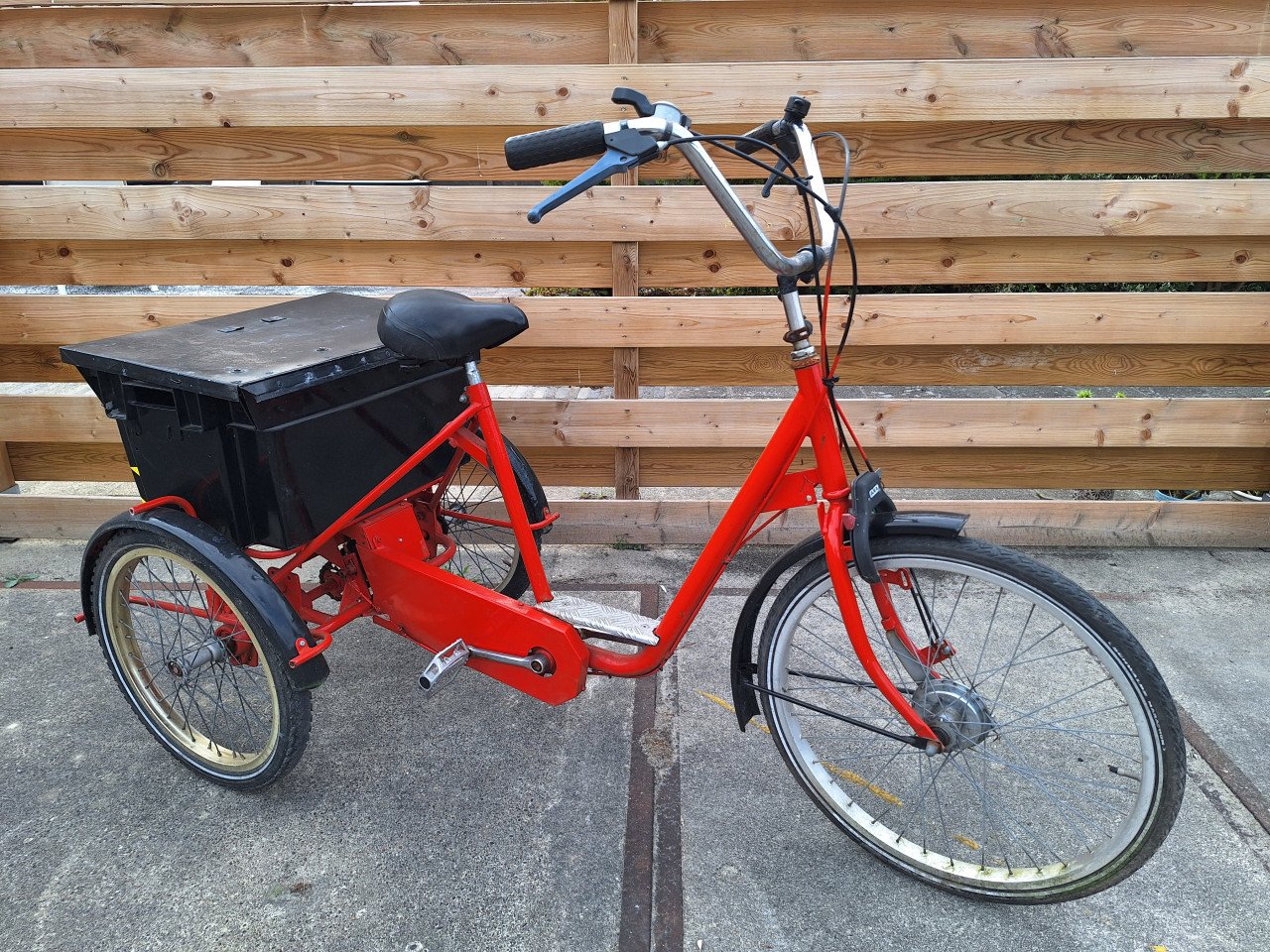 Driewieler fiets met opbergkist