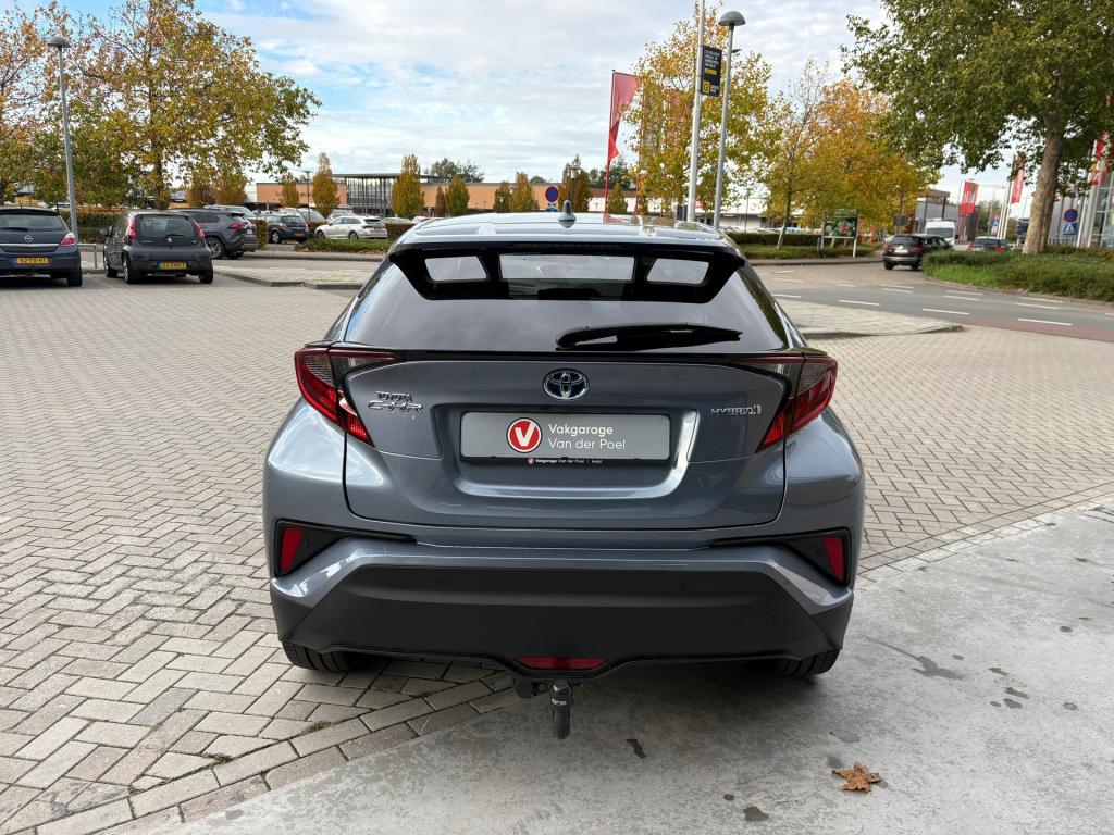 Toyota C-hr 1.8 hybrid business plus