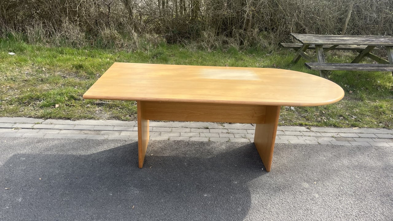 Grenen tafel