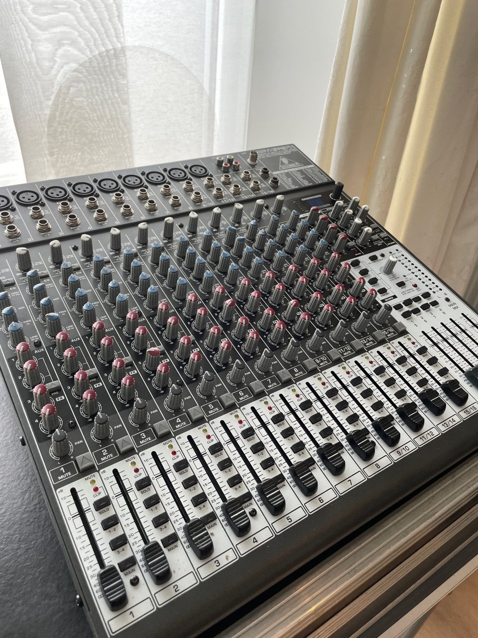 Mengpaneel 2442FX