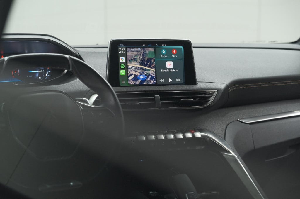 Peugeot 3008 puretech 130 gt-line | camera | dodehoekdetectie | navigatie |