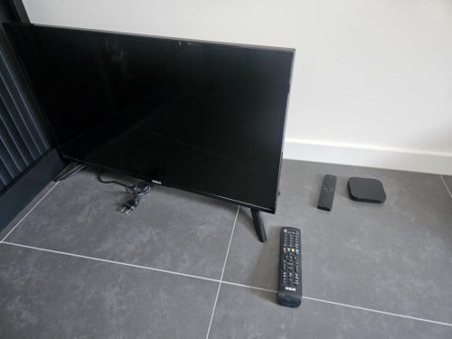 RCA 32"LED TV incl. MI box