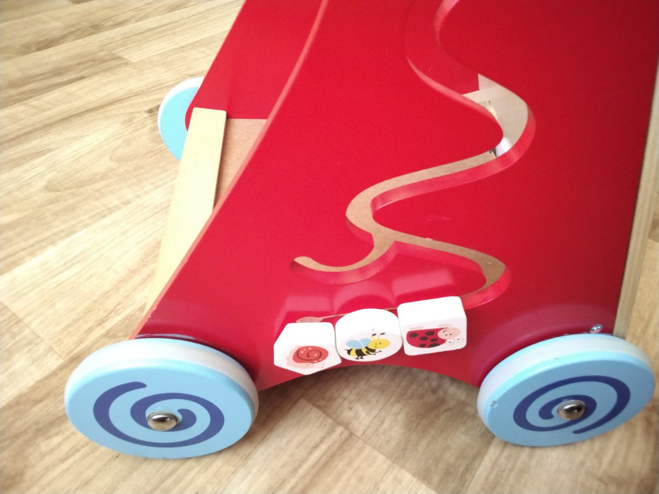 Loopwagen voor kleine kindjes