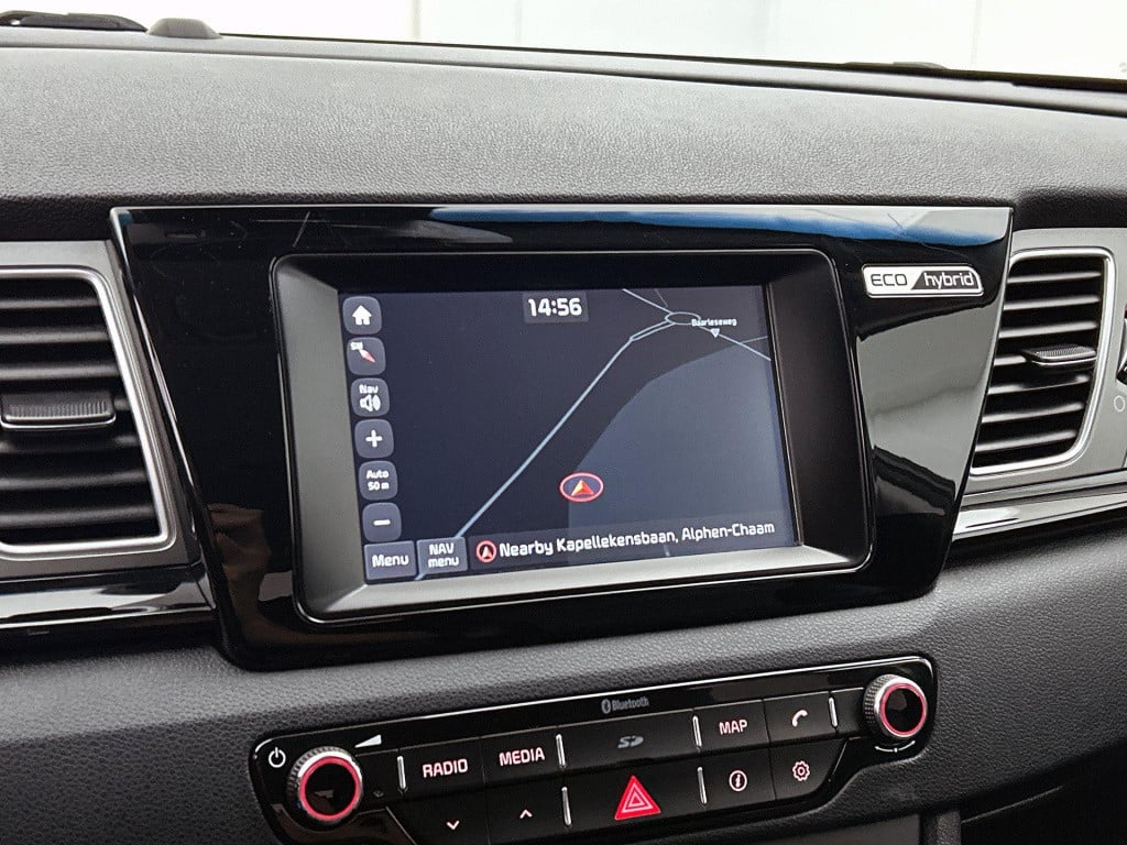 Kia Niro 1.6 gdi hybrid first edition | automaat | parkeer sensoren | half 