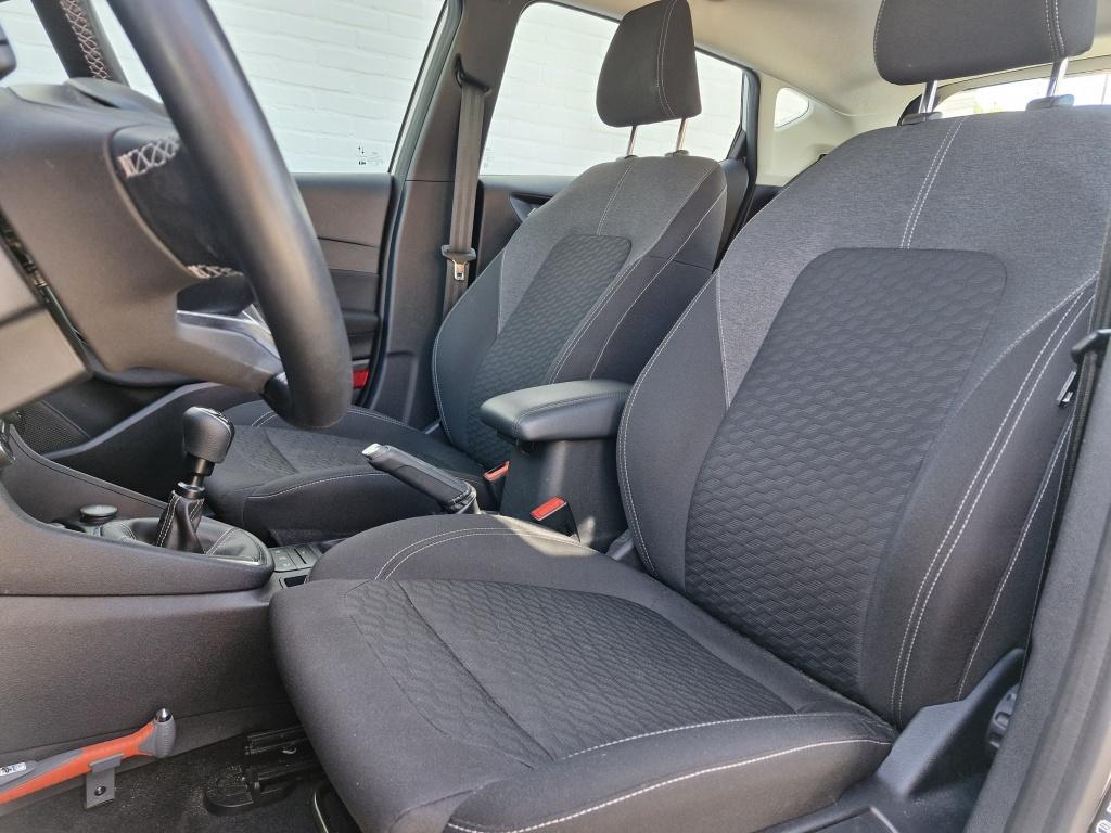 Ford Fiesta 100 pk titanium | navigatie | keyless | draadloze telefoonlader