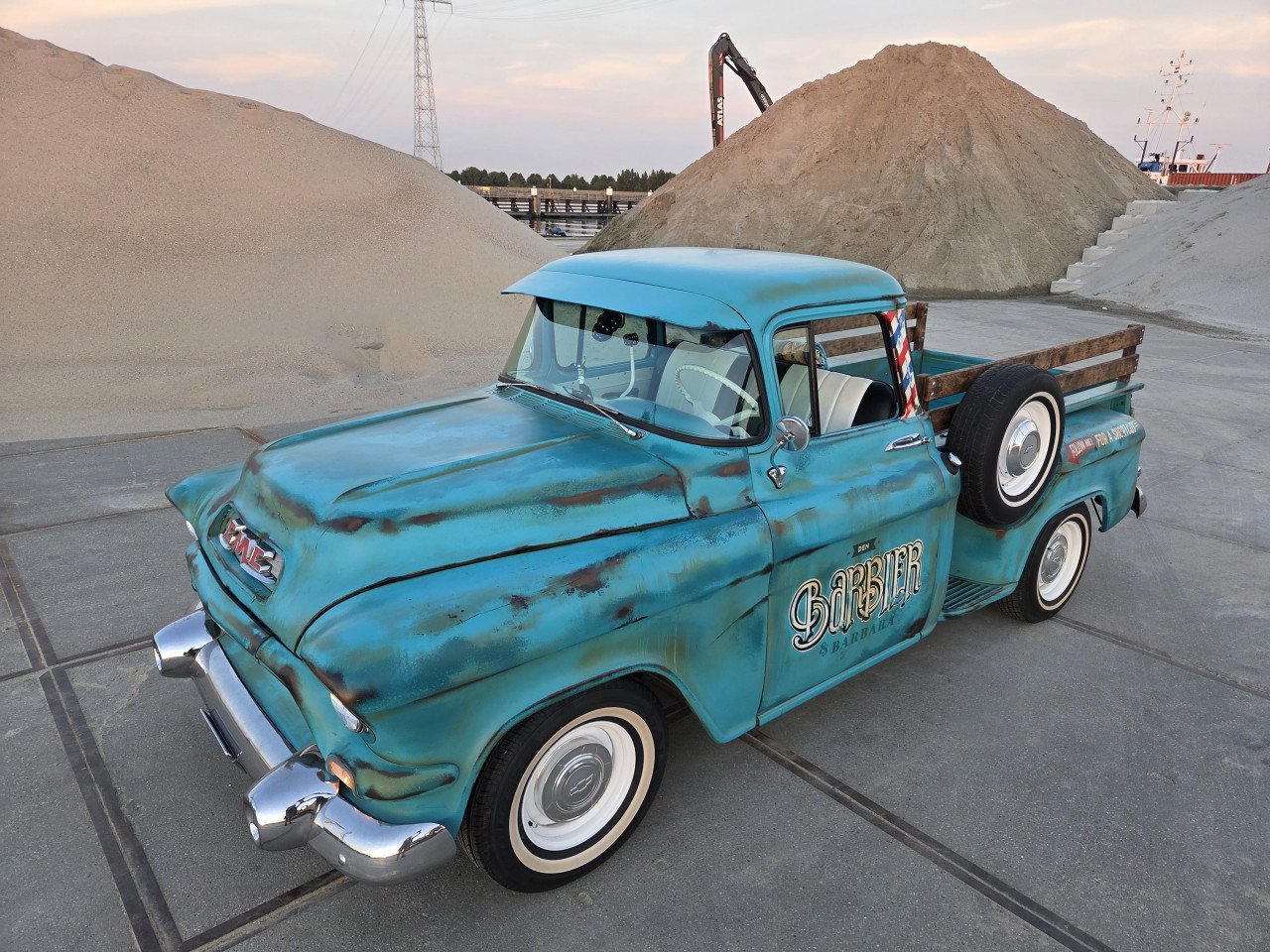 GMC Chevrolet 100 Apache Big Window