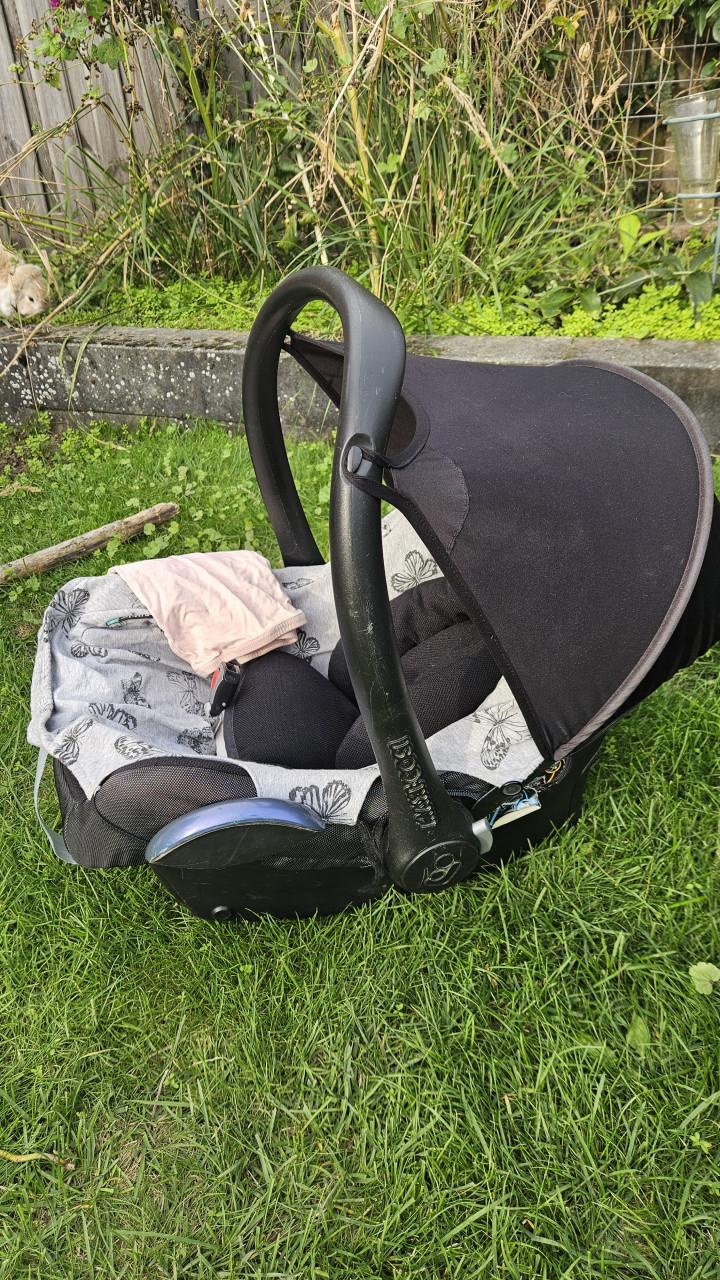 Maxi-Cosi Cabriofix + Pearl incl Familyfix