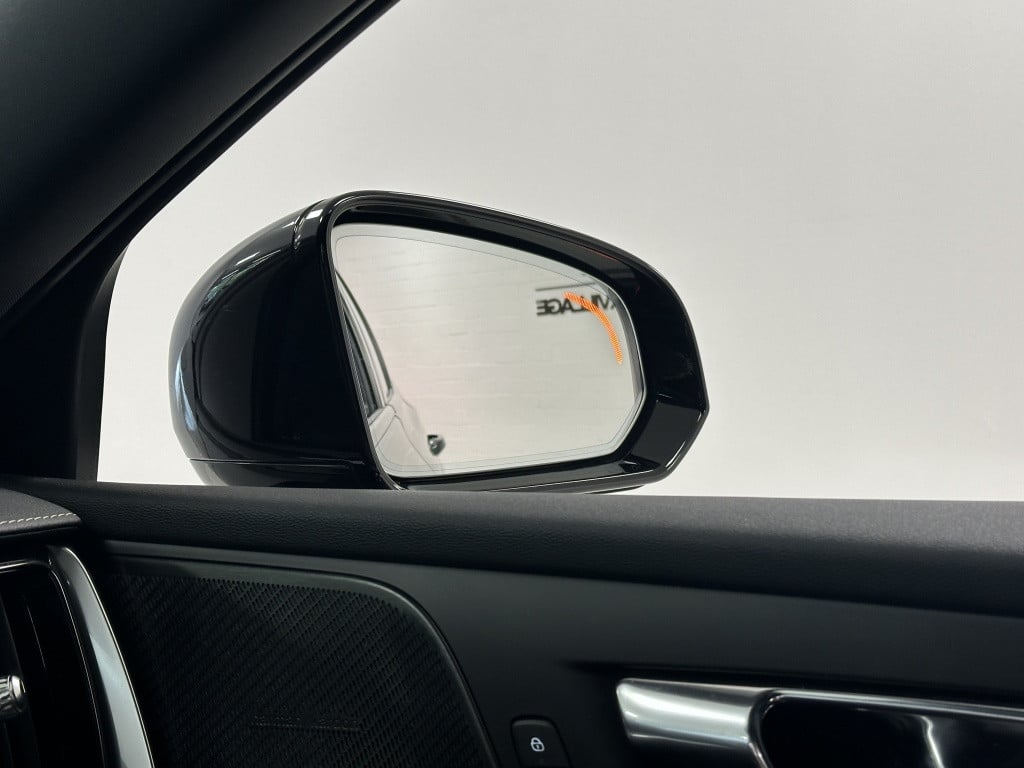 Volvo V60 2.0 t8 awd polestar 405pk | nieuwe accu | dealer-onderhouden | p
