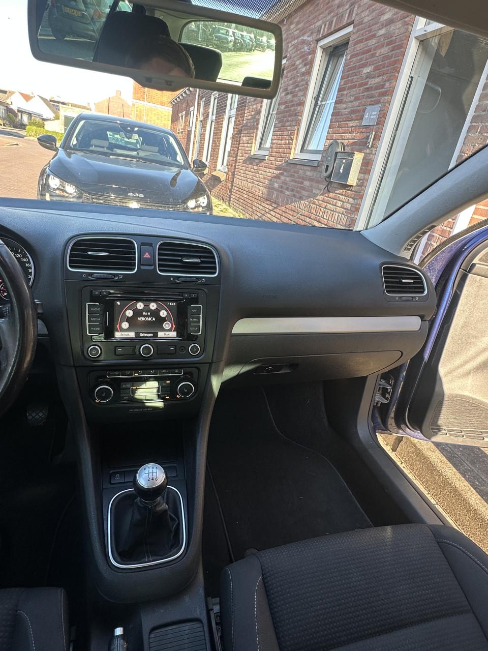 Volkswagen Golf 1.2 TSI 77KW 2011 Blauw nieuwe apk