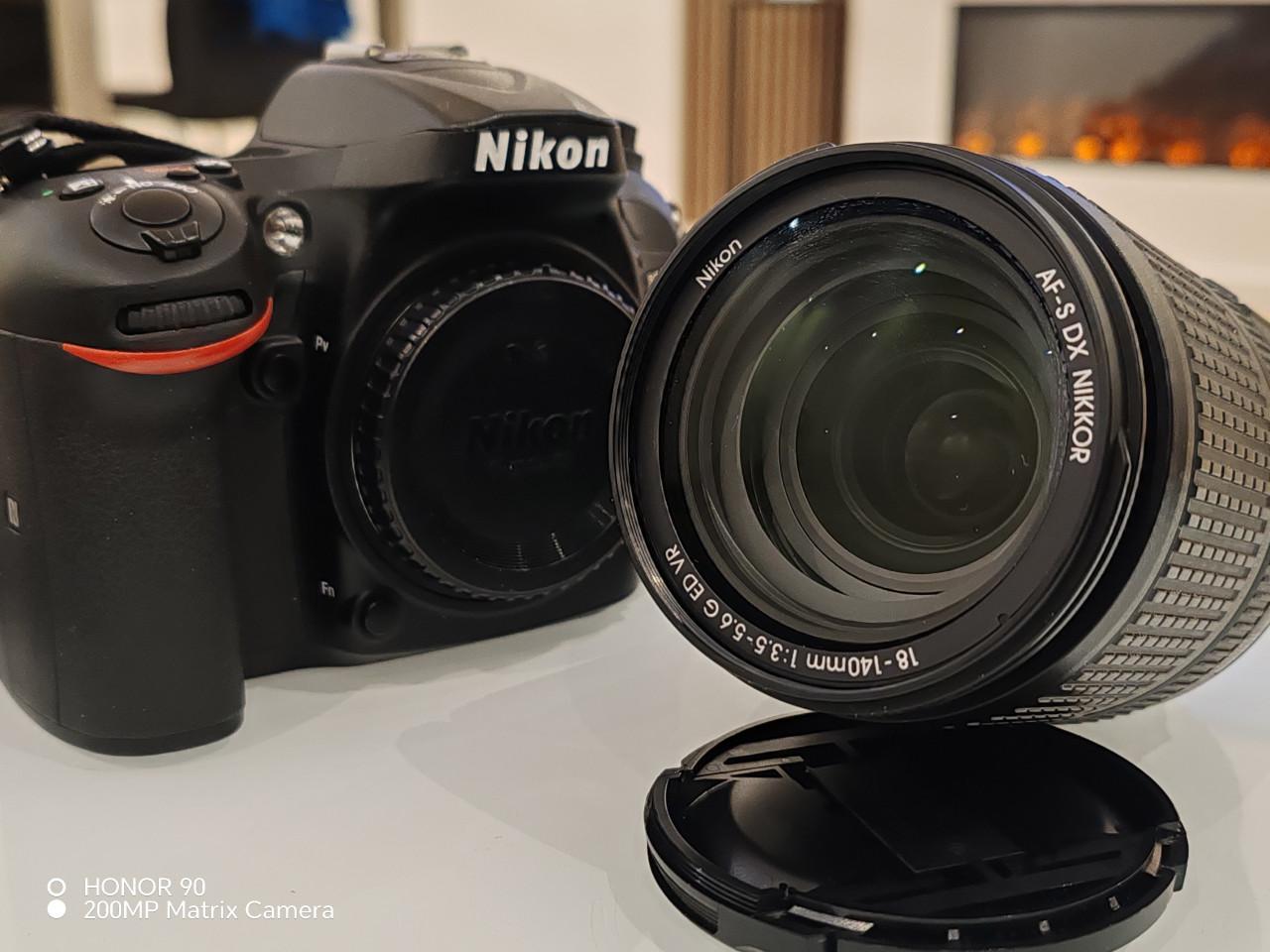 Nikon d7200 en 18-140 lens