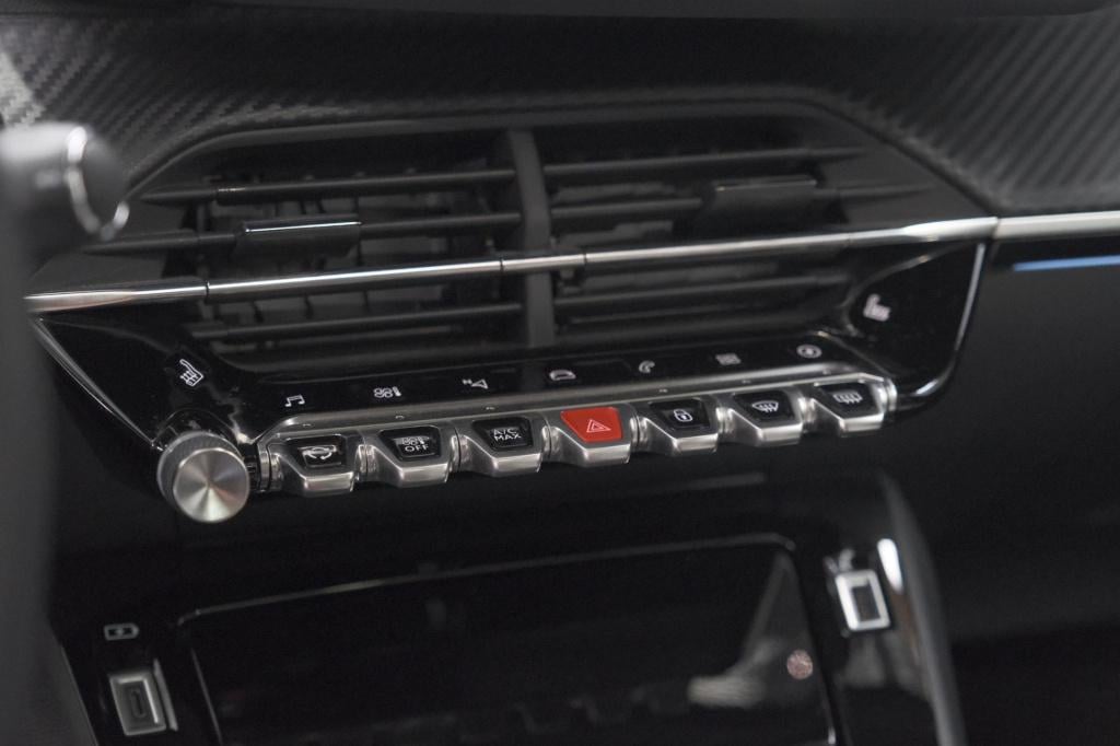 Peugeot E-2008 ev gt pack 50 kwh | 92,6% soh | panoramadak | adaptieve crui