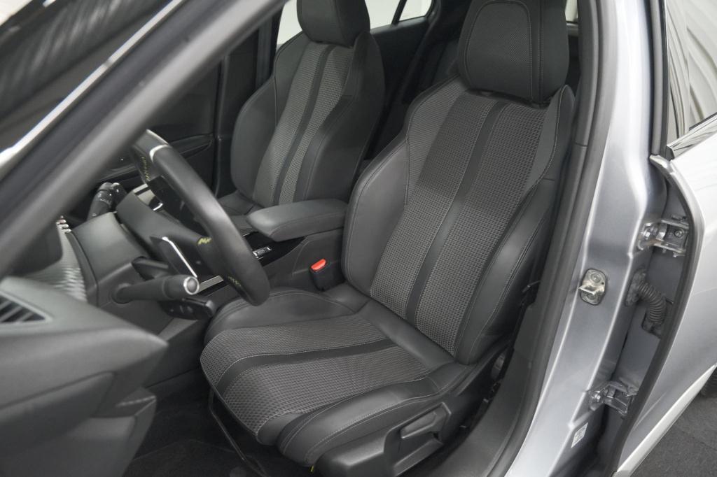 Peugeot 2008 puretech 130 eat8 gt-line | stoelverwarming | camera | dodehoe