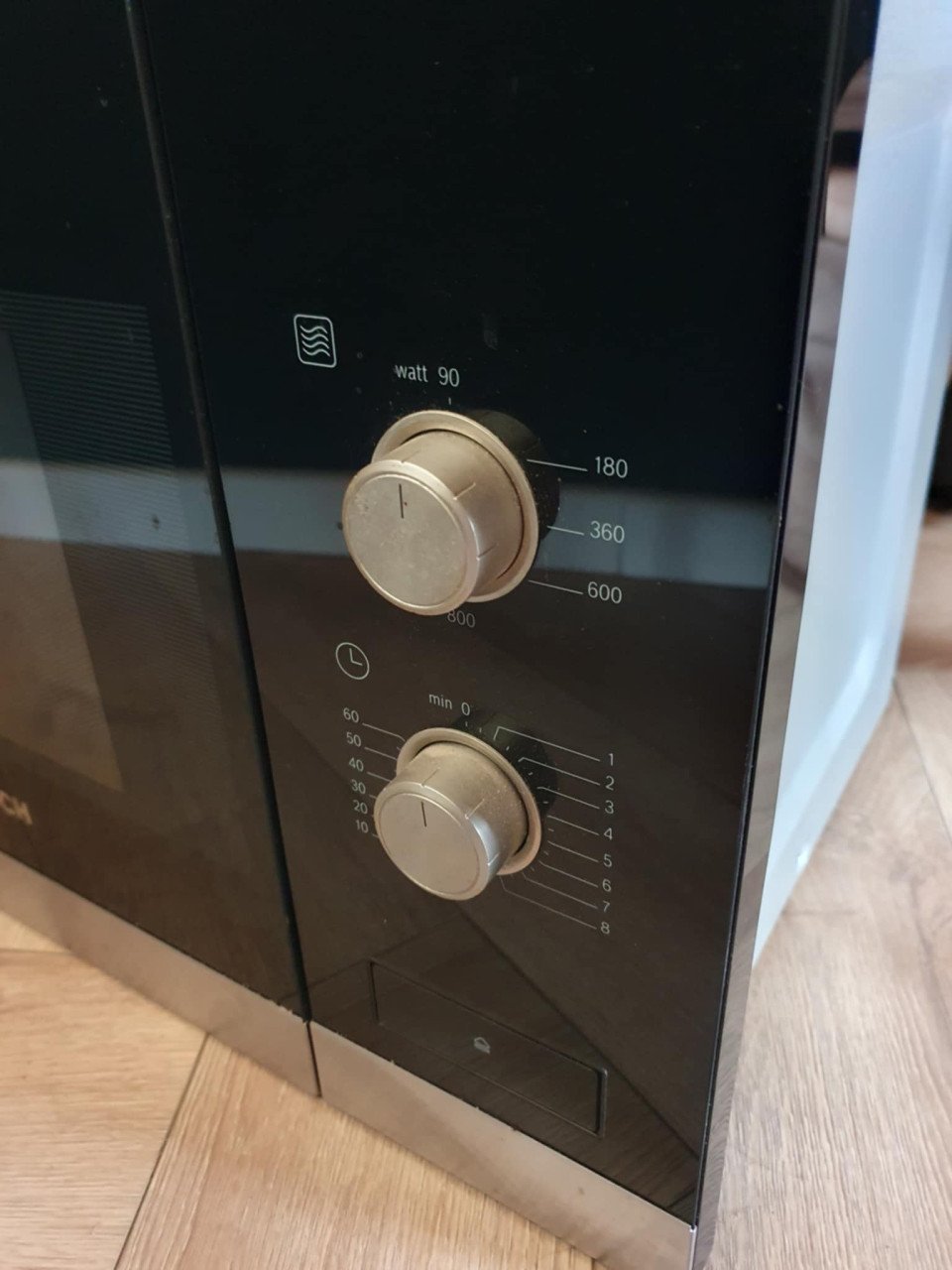 Zwarte Bosch inbouw magnetron