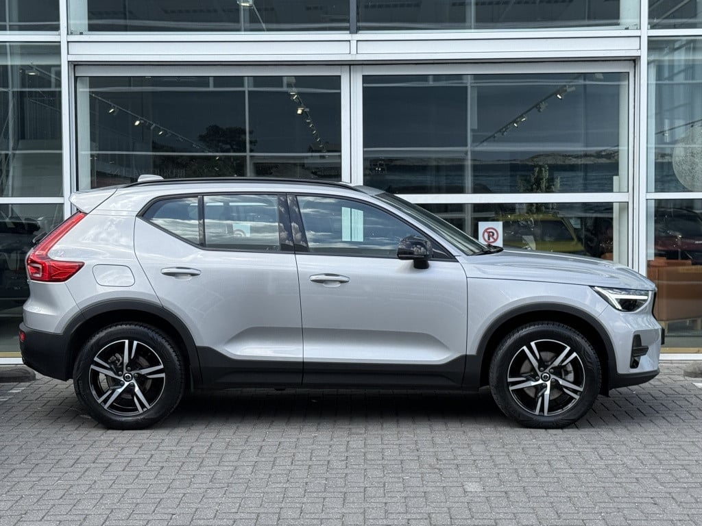 Volvo XC40 2.0 b4 plus dark