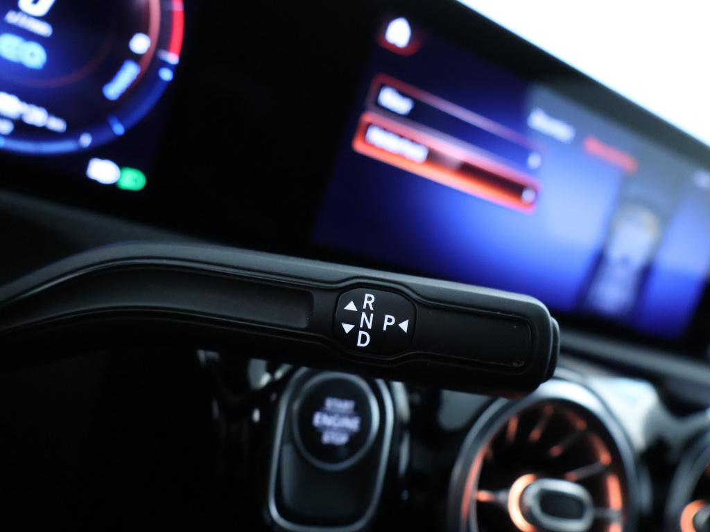 Mercedes-Benz Cla 250 e premium plus | memory pakket | panoramadak | sfeerv