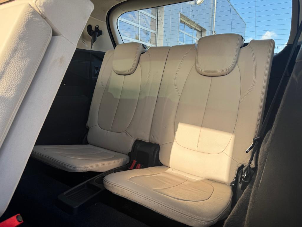 BMW 2-serie gran tourer 220i luxury 7p. * trekhaak * leer * panoramadak * n