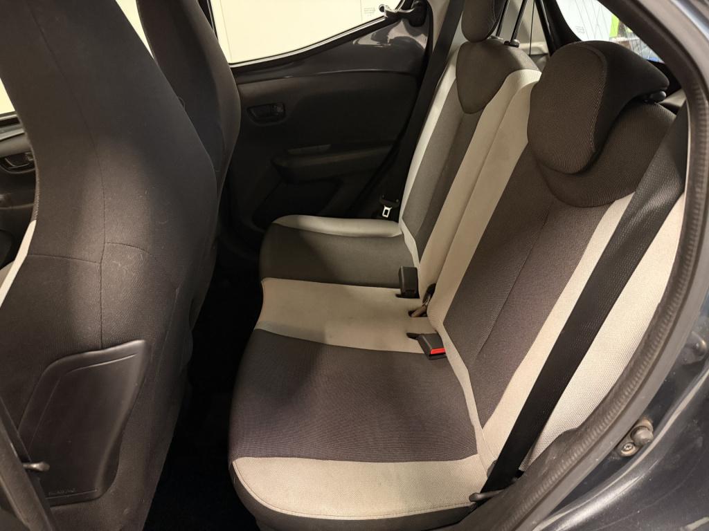 Toyota Aygo 1.0 vvt-i x-play 1e eigenaar - dealer onderhouden | cruise | ai