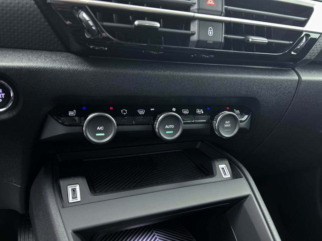 Citroen C4 hybrid 145pk automaat business private lease € 489,- pm - 48mnd 